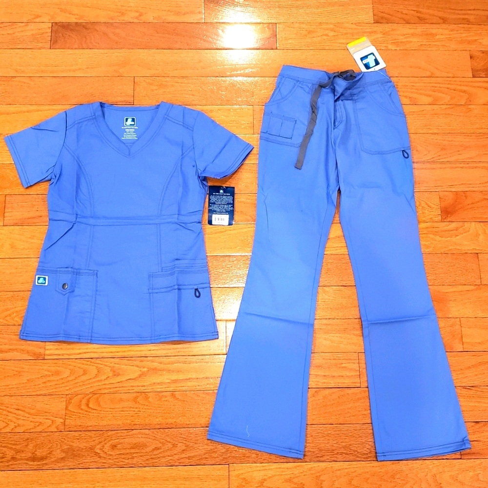 Adar: Nurses Scrub Set.